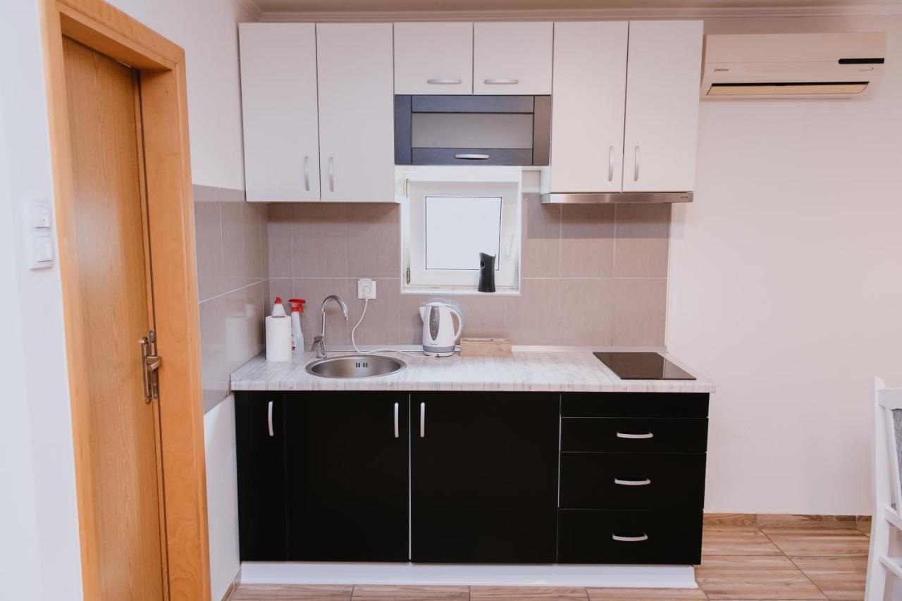 Studio Apartment Dzungla Ντόμποϊ Εξωτερικό φωτογραφία